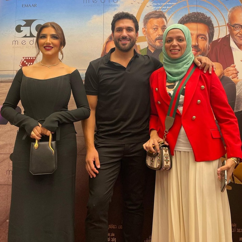 حسن الرداد وشقيقته ومي عمر