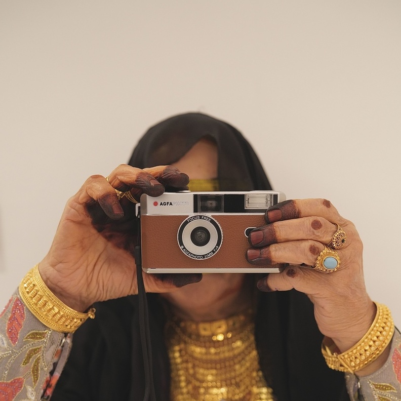 المصورة الإماراتية علياء بنت سلطان لـ"هي":  "أطمح من خلال الصورة أن أوصل رسائل تعبّر عن ناسنا ومجتمعنا"