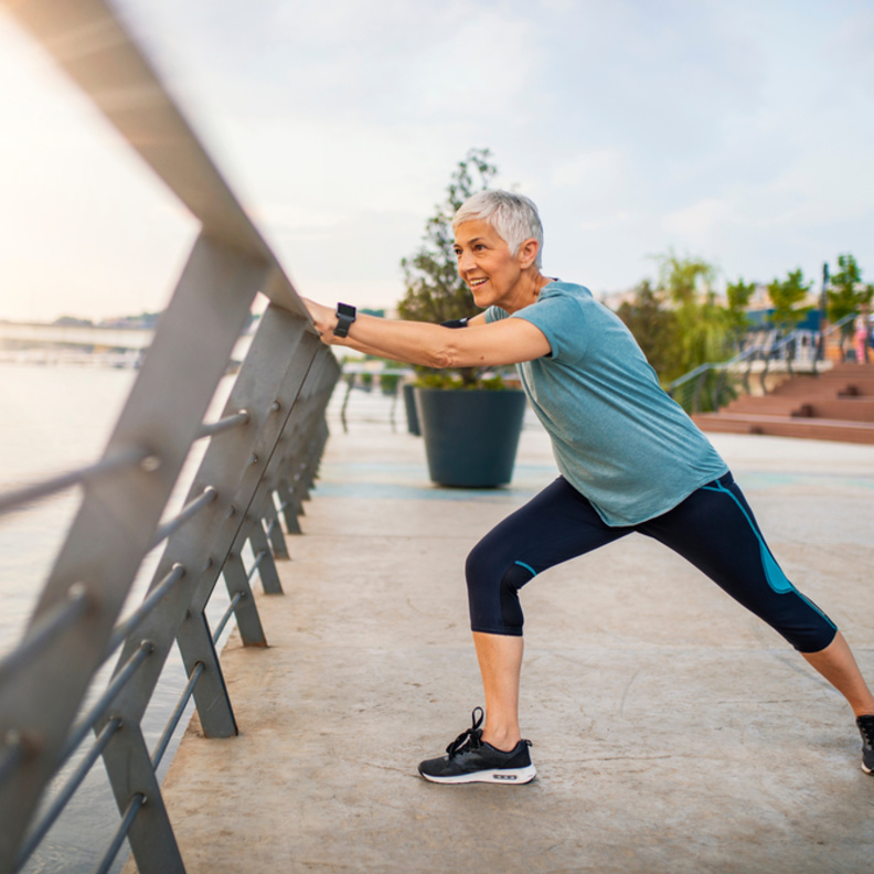 5 تمارين رياضية مهمة لتقوية الساق عند كبار السن