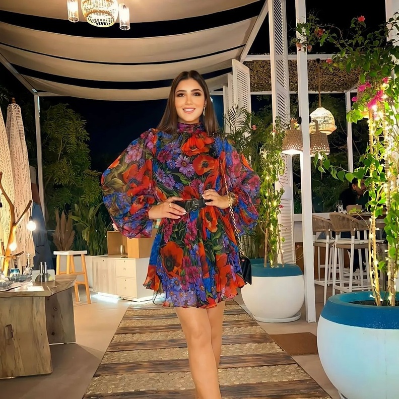 إطلالة مي عمر 