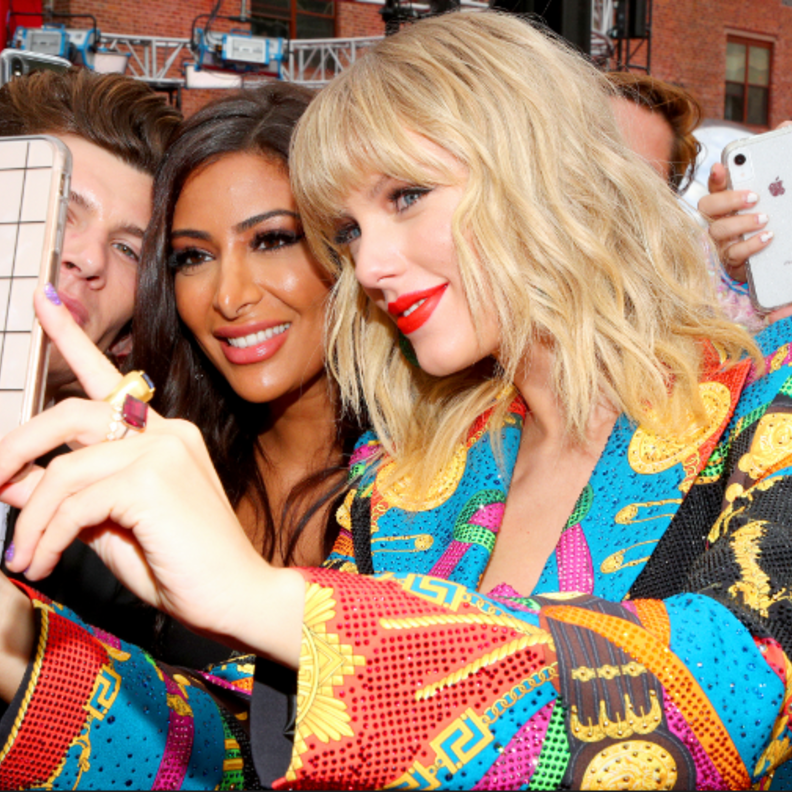 تايلور سويفت