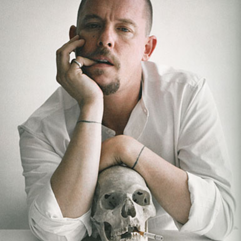 المصمّم المبدع الراحل Alexander McQueen