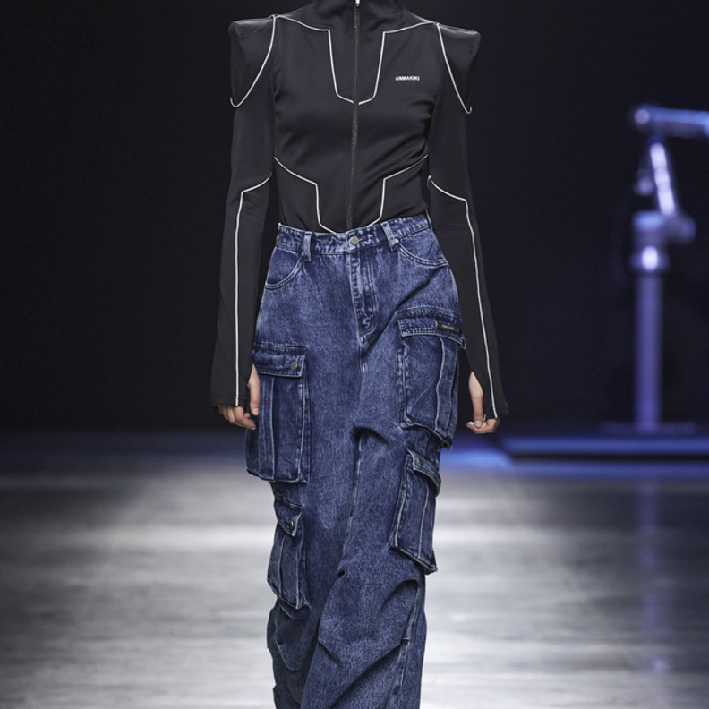 جينز الكارغو صيحة خريف 2022 من Annakiki