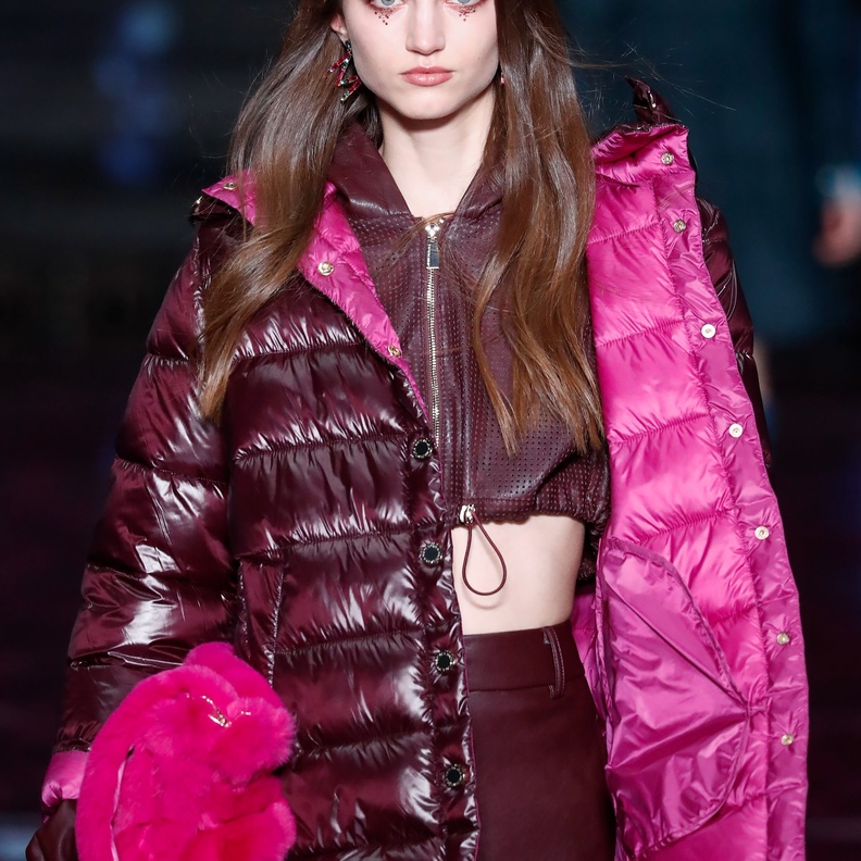 هكذا ترتدين الجاكيت المنفوخ أو الـ Puffer Jacket دون أن تتكبدي عناء تنظيفه