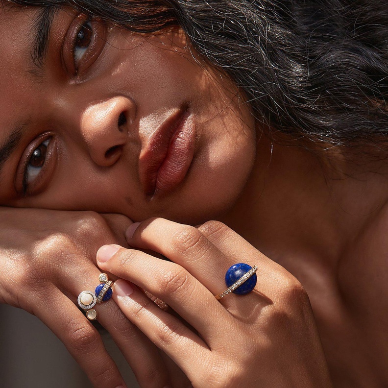 أروع الخواتم المرصّعة باللازورد  إطلالة ساحرة بالمجوهرات المرصّعة باللازورد!