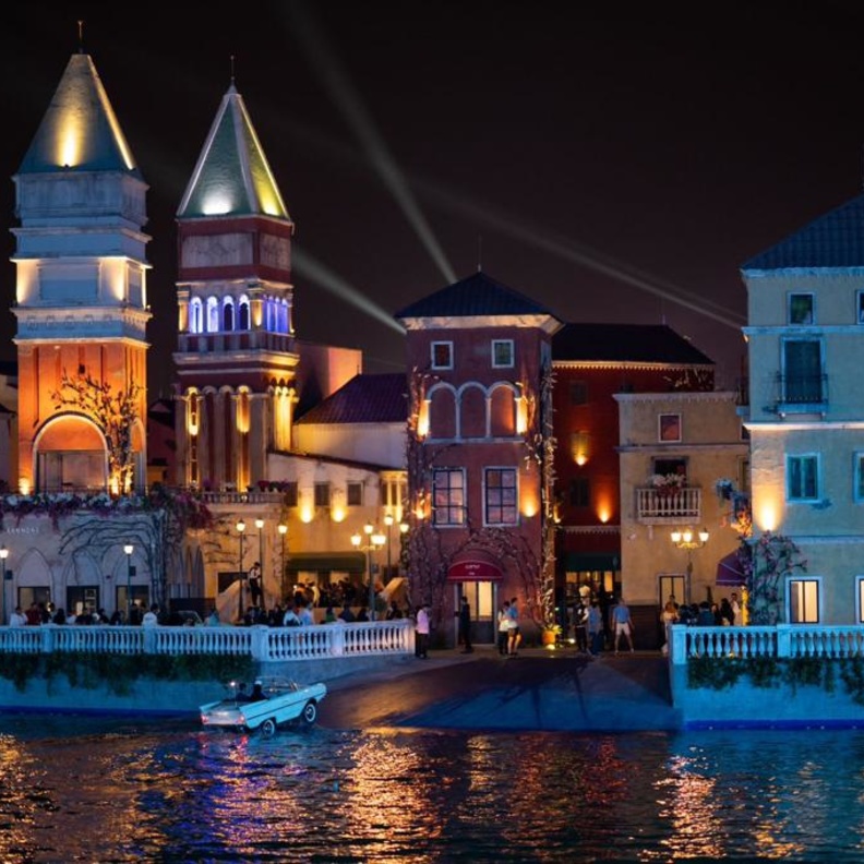 تجربة ممتعة لعشاق الحماس في أكبر بحيرة صناعية في العالم بموسم الرياض 2022