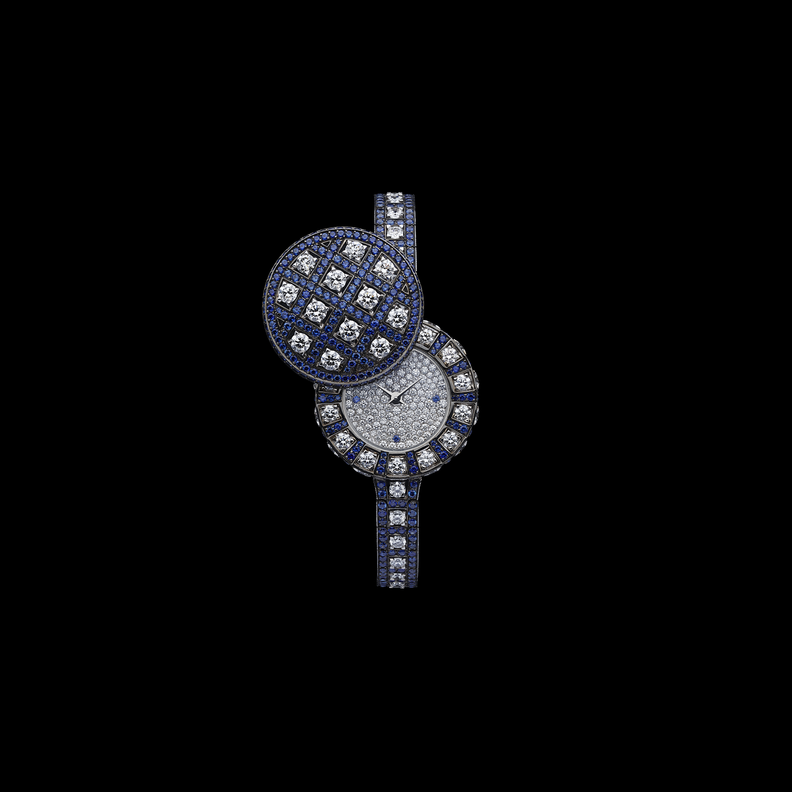 كشف النقاب عن مجموعة Dior Print في متحف المستقبل في دبي