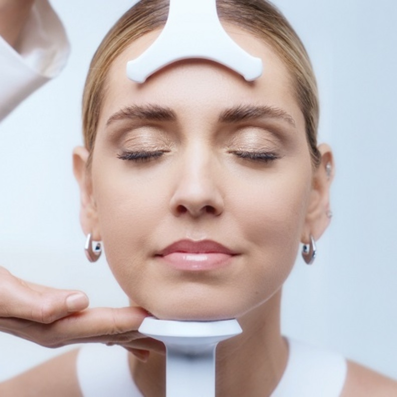 إكتشفي نظام العناية المناسب لبشرتك عبر تكنولوجيا "سكين سكرين" من لانكوم