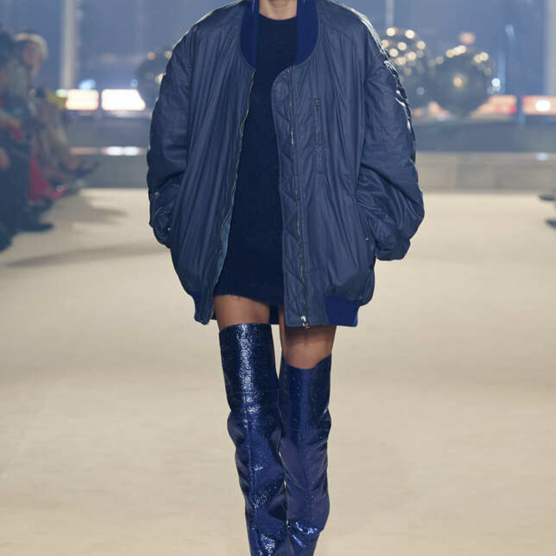 الجاكيت الكاجوال تصميم لافت بتنسيق عصري من Isabel MArant