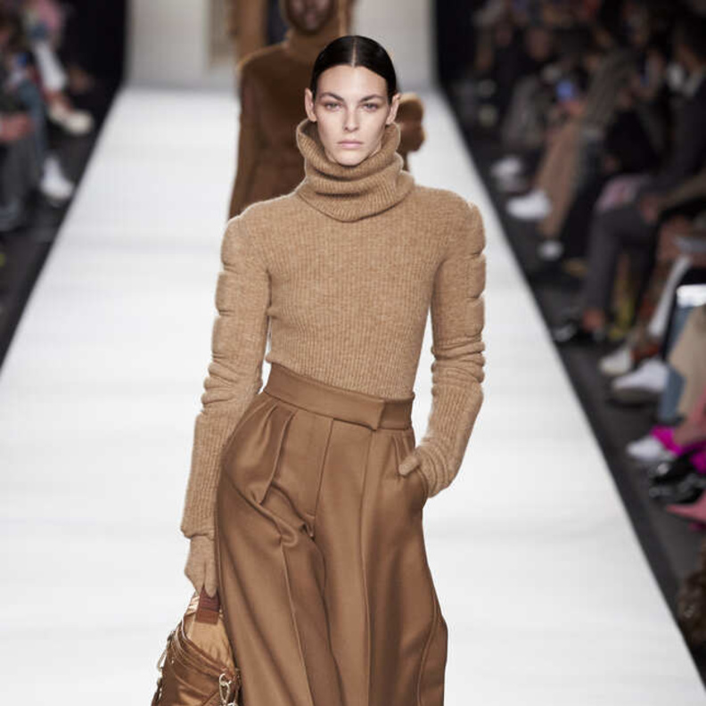 بلايز صوفية مميّزة للوك خريفي لافت من MAx Mara