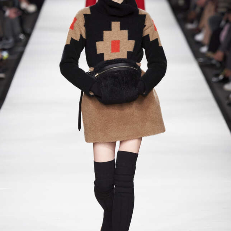 قماش الصوف صيحة خريف 2022 من MAx MAra