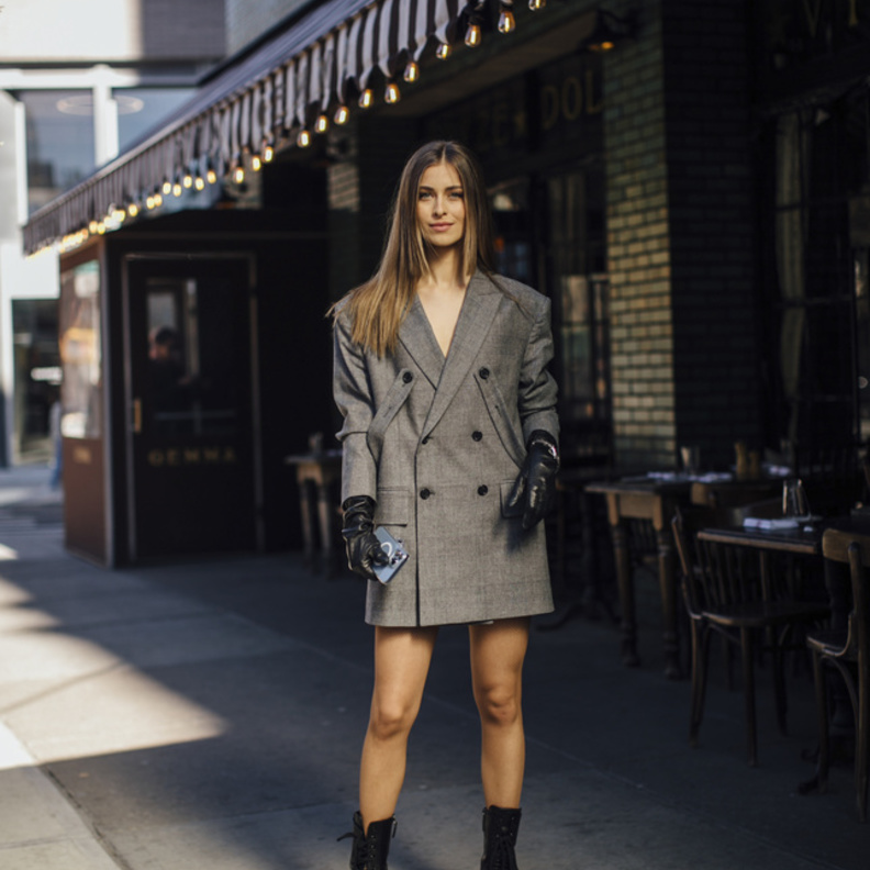 البلايزر صيحة مستمرة بتنسيقات عصرية تناسب إطلالات خريف 2022