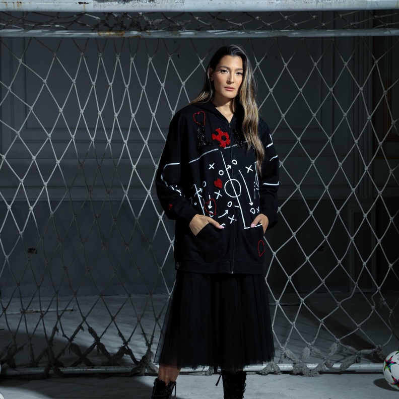 هكذا احتفلت دور الأزياء بكأس العالم 2022