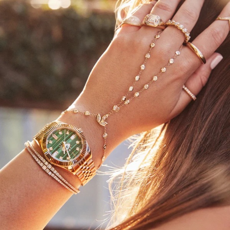 الصورة من موقع Jacquie Aiche