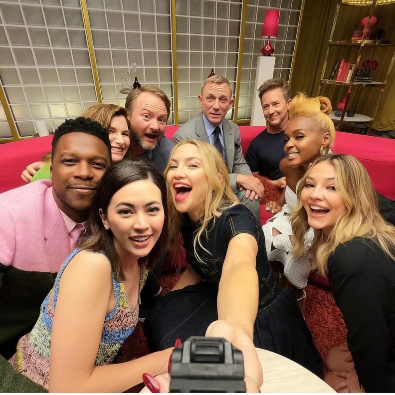 نجوم فيلم "2 knives out" 