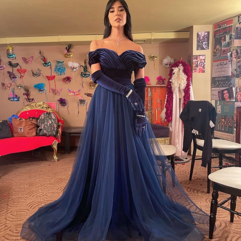 زينة مكي بإطلالة جديدة