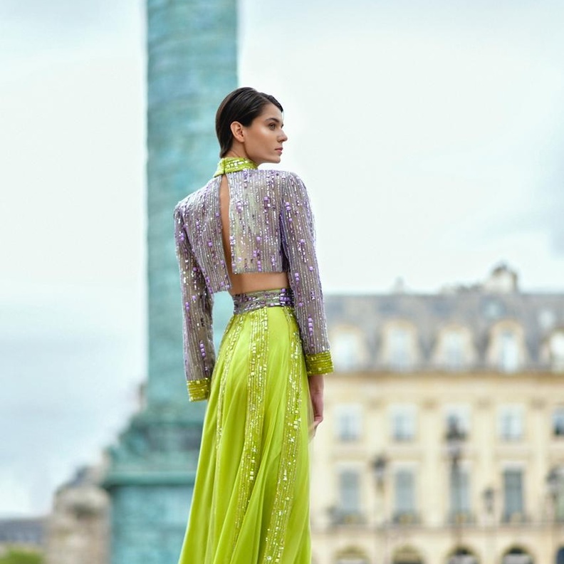 تصمبم لافت بألوان مميّزة زاهية من تصميم جان فارس