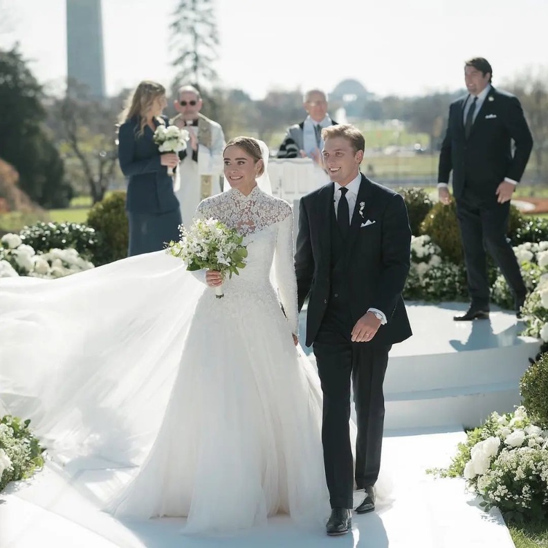 حفيدة جو بايدن تتزوج في البيت الأبيض