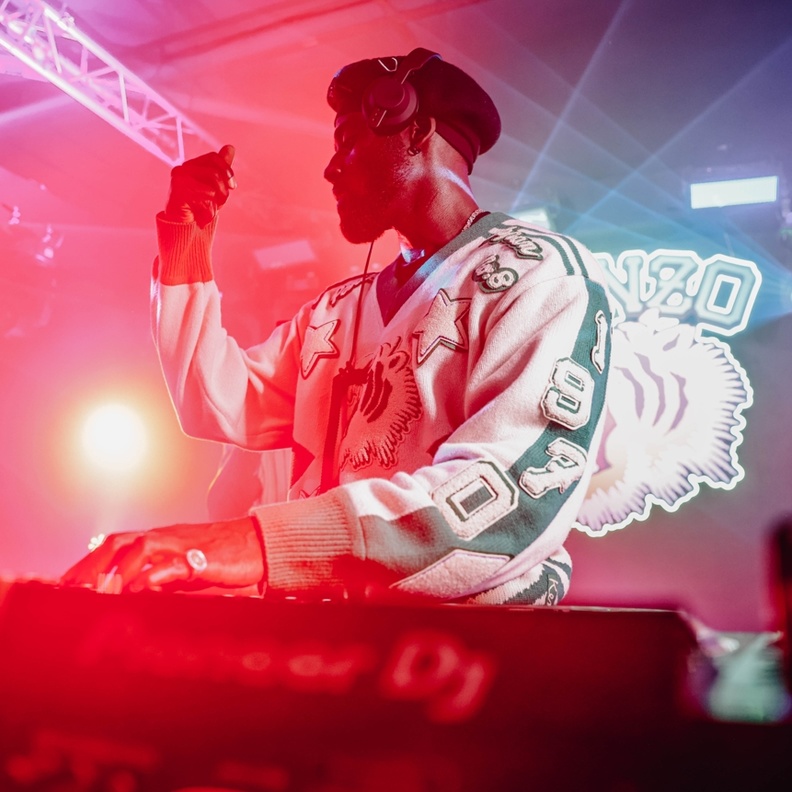 KENZO تحتفل في دبي