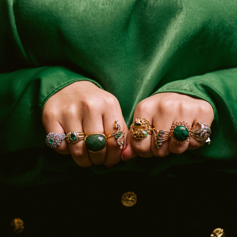 الصورة من موقع las vegas antique jewelry