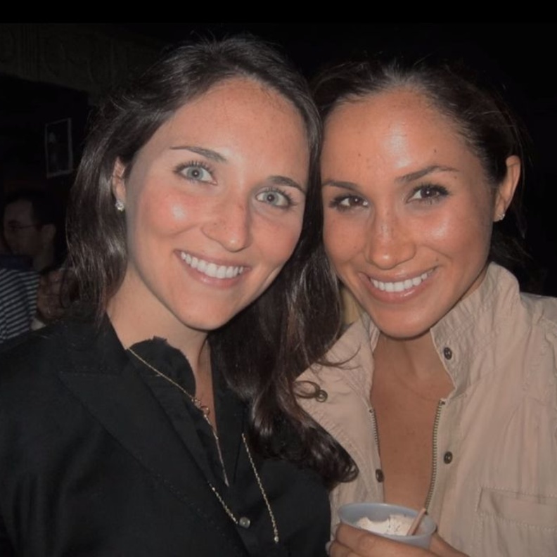 آشلي هيل Ashleigh Hale  وميغان ماركل