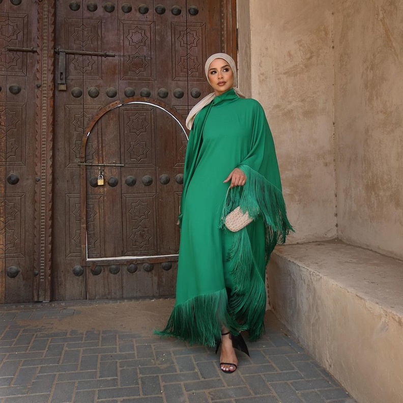 أزياء سهرة للمحجبات عصرية لاحتفالات رأس السنة من سهى