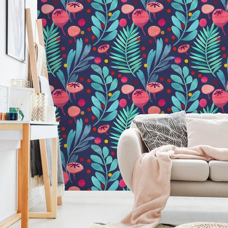 الجمع بين الرسومات الطبيعية والنقشات الهندسية في غرفة معيشة مودرن