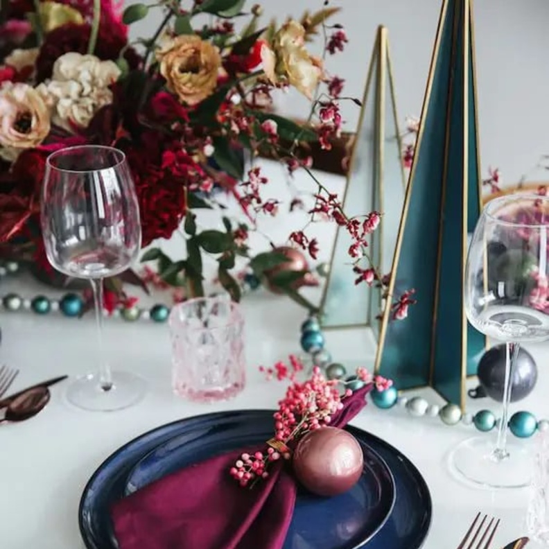 أفكار جديدة لديكور طاولات حفلات الزفاف في ليلة رأس السنة