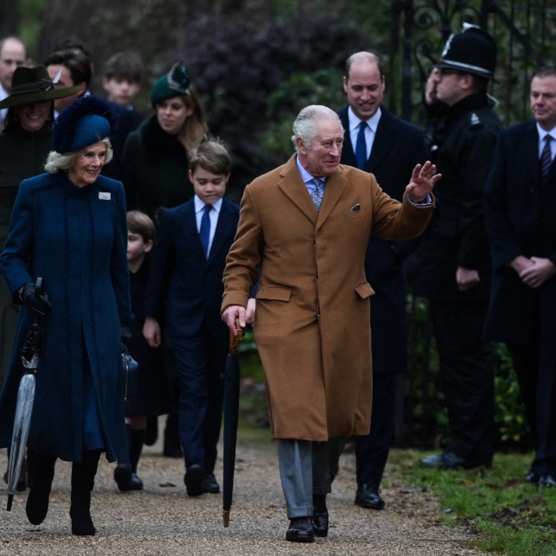 تشارلز ملكا لبريطانيا بعد اكثر من 60 عاما لولاية العهد