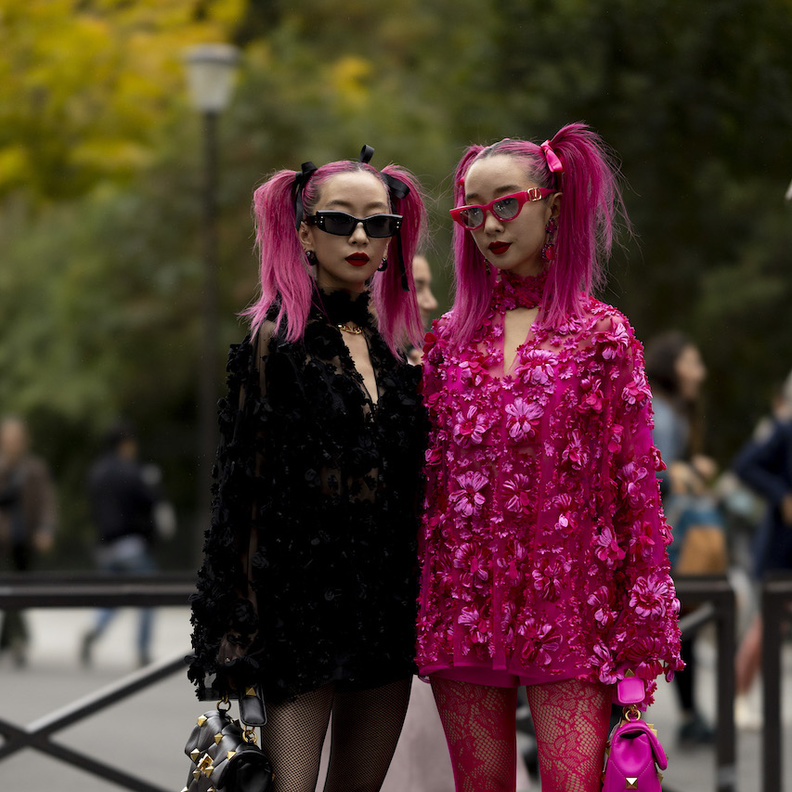 التطرف في الموضة خطوة جريئة للفت الأنظار 