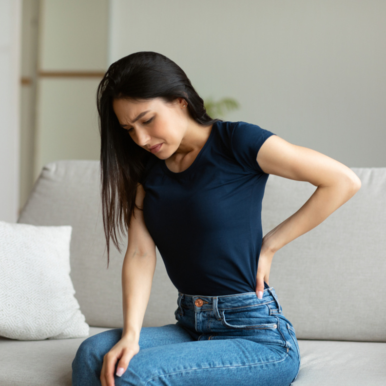 أسباب غير متوقعة لآلام أسفل الظهر.. وماهي طرق علاجه