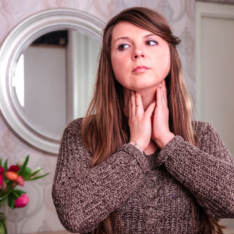  هل يؤثر فيروس كورونا على الصوت.. دراسة تجيب