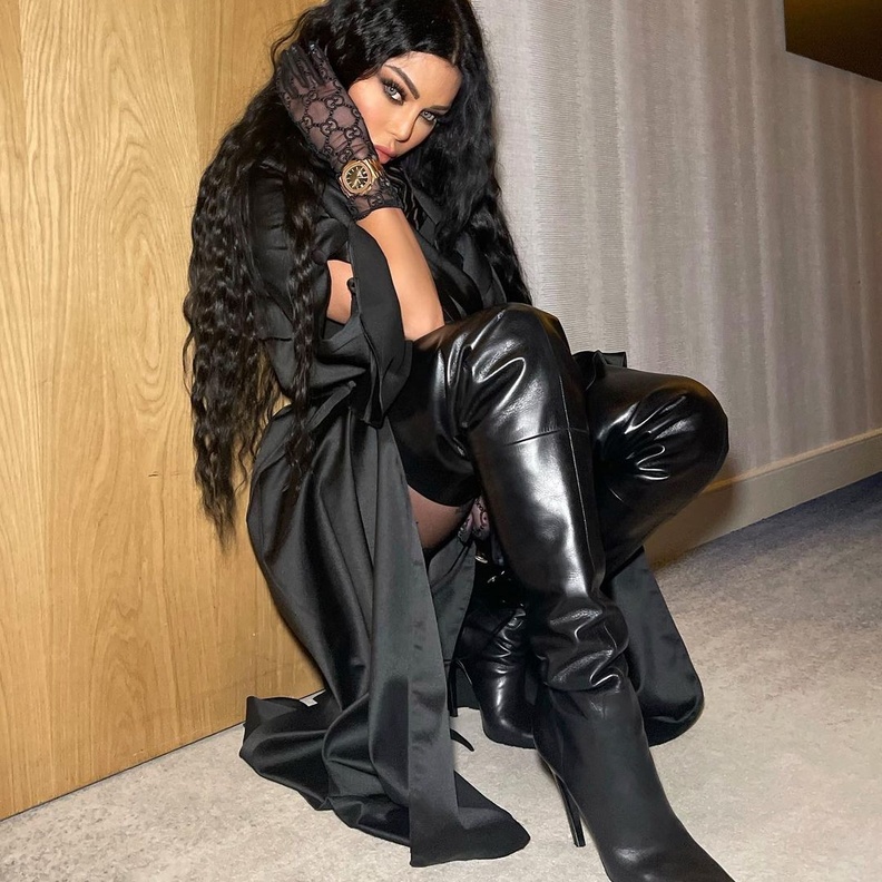 ساعة النجمة هيفاء وهبي