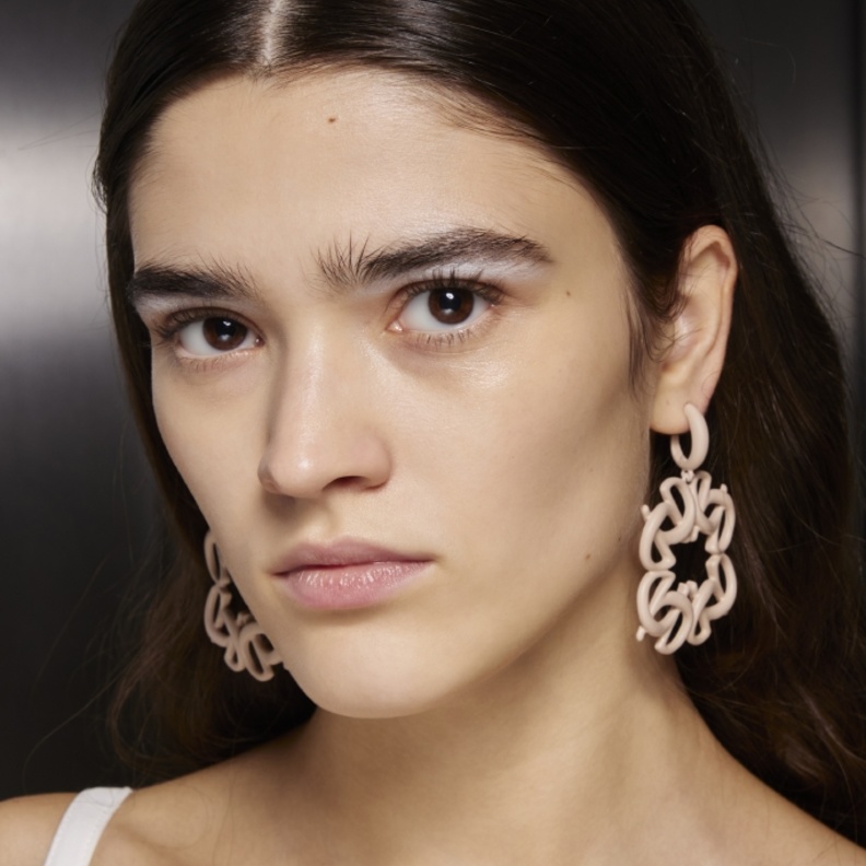  مكونات طبيعية للعناية بالبشرة قبل حضور حفلات رأس السنة 2023