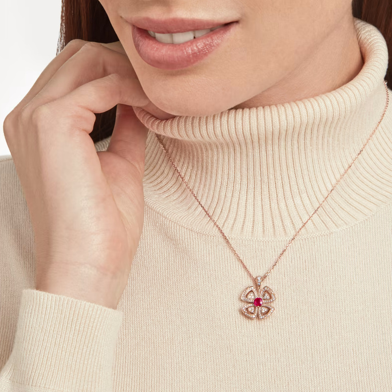 أيّ حجر نختار الروبي أم الروبليت...وما هو الفرق بينهما؟