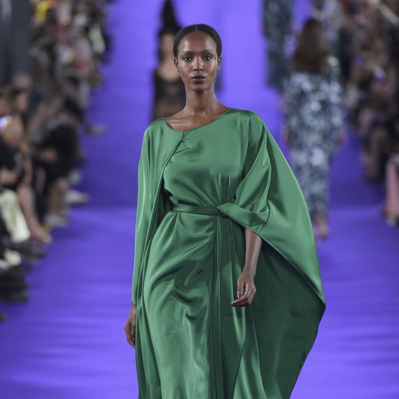 فساتين خطوبة باللون الاخضر@alexismabille