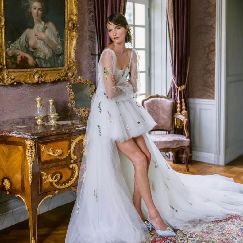 فساتين زفاف بأكمام طويلة@moniquelhuillier