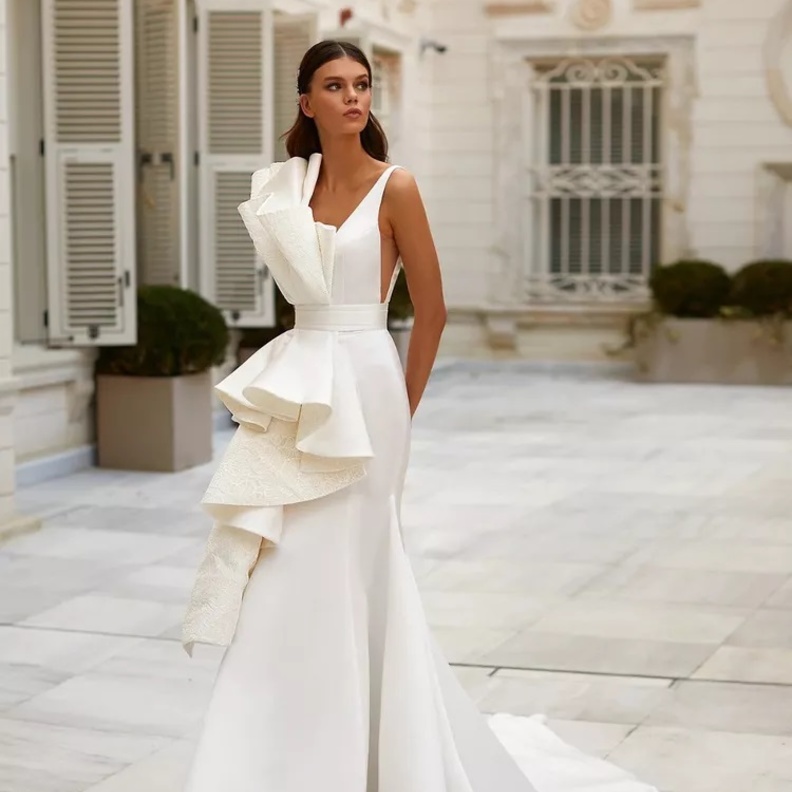 فساتين زفاف ساتان@millanova