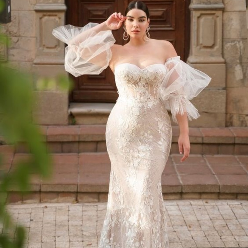 فساتين زفاف للممتلئات بقصة الحورية