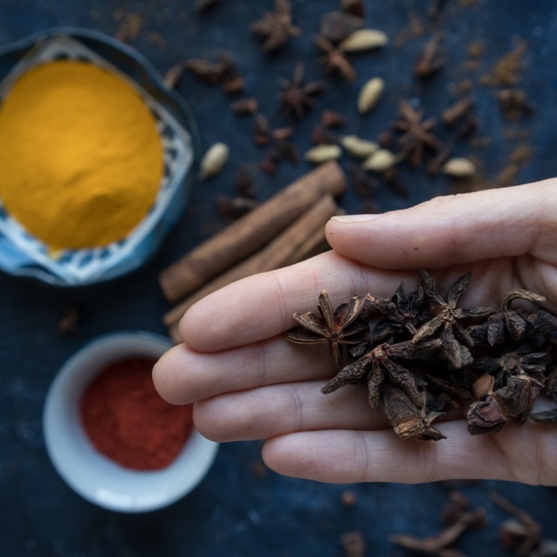 فوائد القرنفل الصحية والجمالية