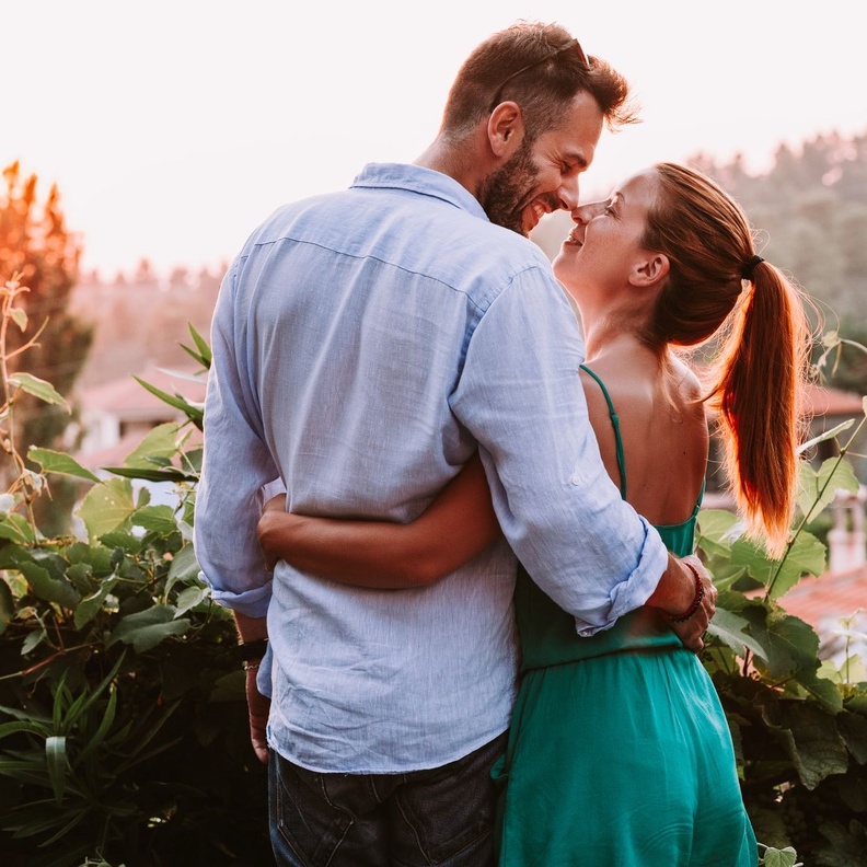 كيف تجعلين زوجكِ لا يرى سواكِ