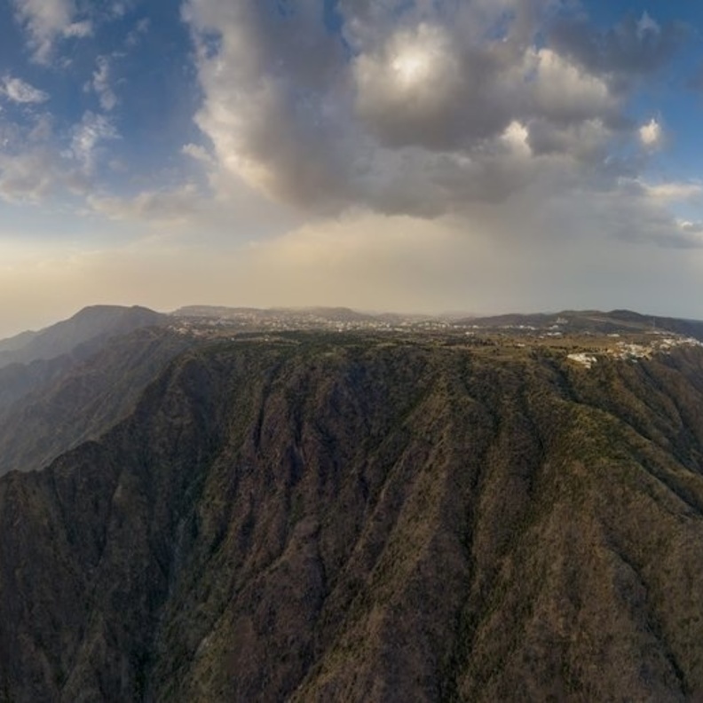 لعشاق الطبيعة.. 3 وجهات مثالية للاستجمام في عسير الساحرة