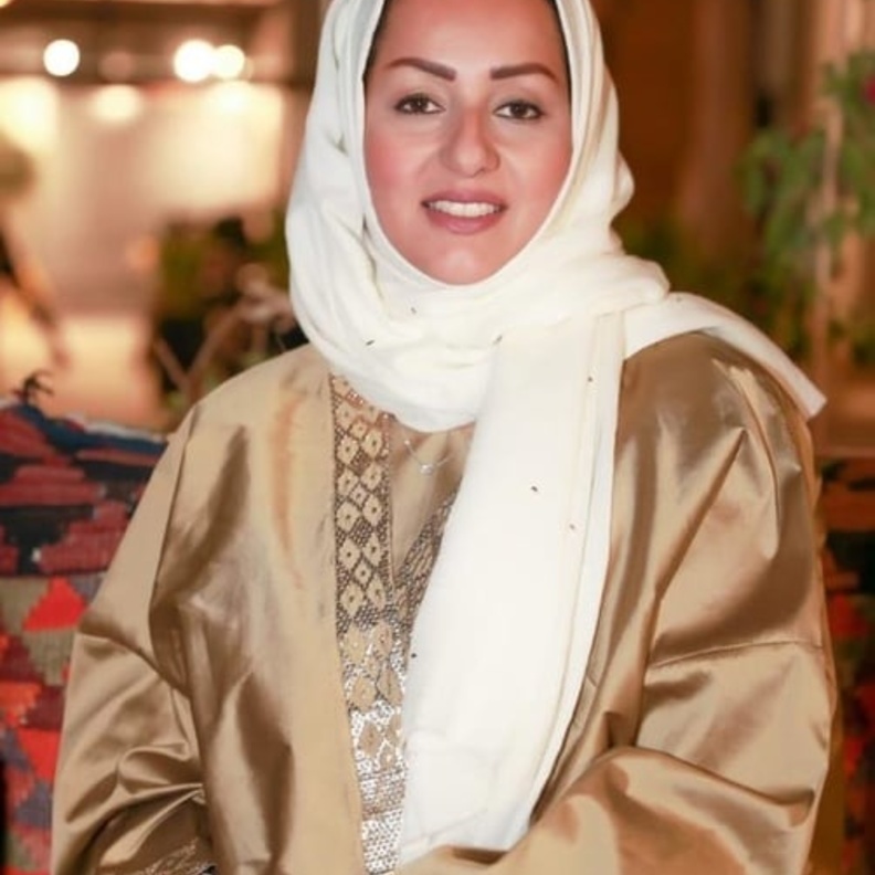 "نوف السديري" تحصد جائزة المركز الأول بجائزة "الإنسان أولا" للعمل الإنساني