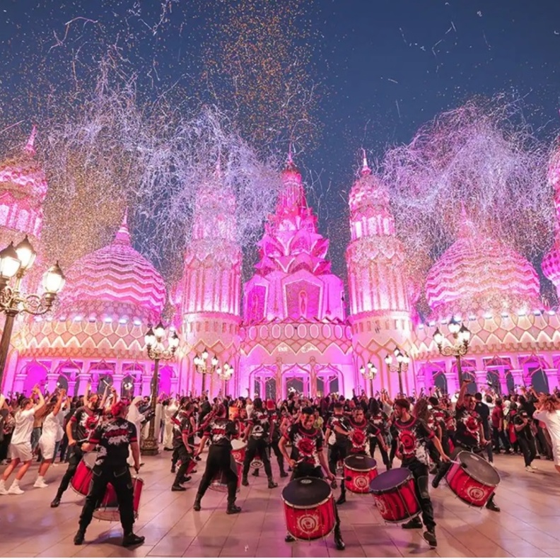 هذا ما ينتظركم في القرية العالمية في دبي.. إليكم أجمل تجارب ترفيهية فيها