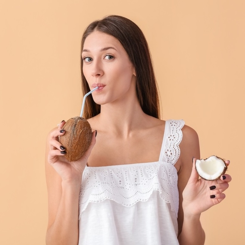 ثمرة جوز الهند.. هل هي مفيدة للنساء