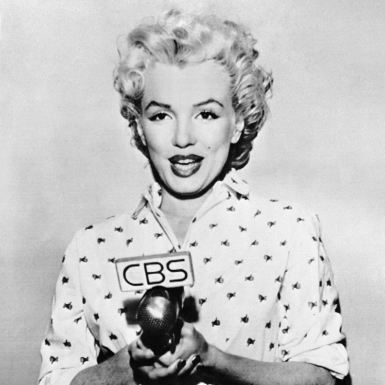 15 مقولة عن الموضة والجمال إعتمديها مع بداية العام الجديد.. نصائح لافتة من أسماء بارزة