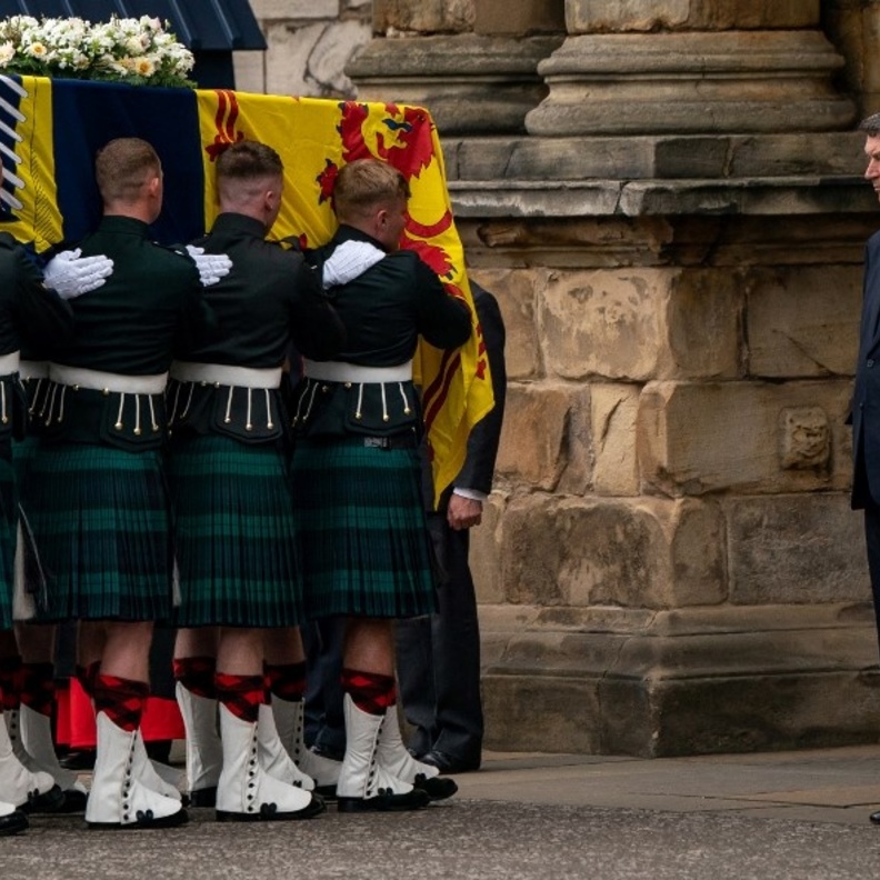 بمناسبة نهاية العام.. صور مؤثرة للعائلة المالكة البريطانية في 2022	