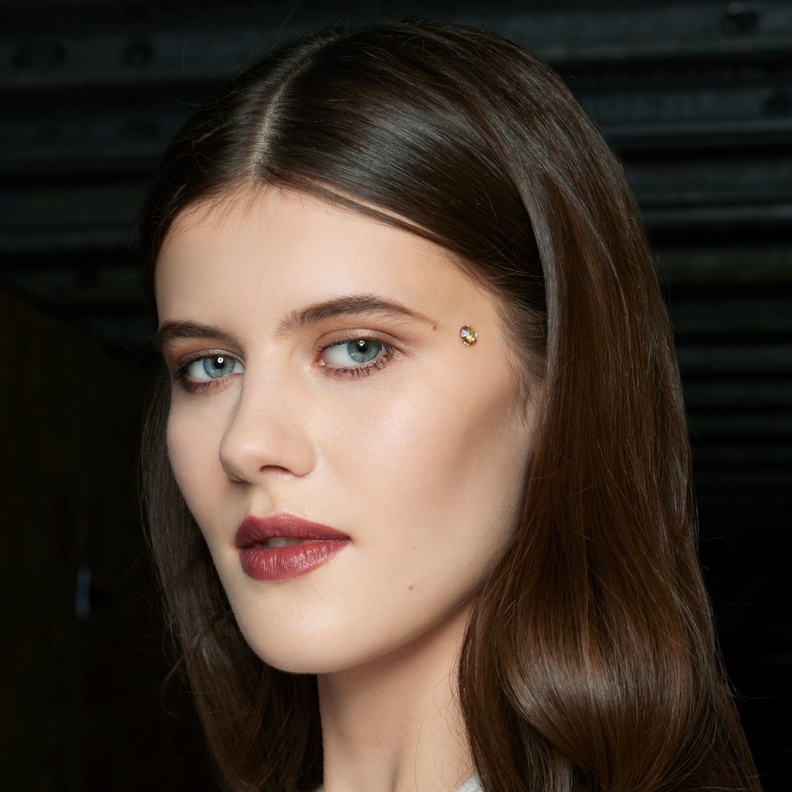 افضل منتجات للعناية بالشعر الطويل من افكار هدايا نهاية العام