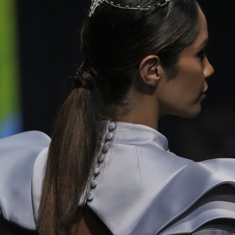 التسريحة الملكية لإطلالة مبهرة في اليوم الوطني الإماراتي