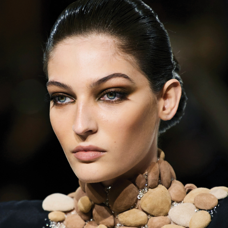 مراحل تطور الماكياج في الشرق الأوسط على مر السنوات